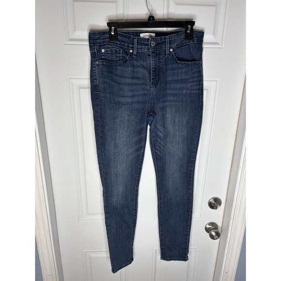 Levi's Jeans Womens 12M 31x30 Blue Mid Rise Skinny Stretch Denim Pants Denizen - Picture 1 of 5